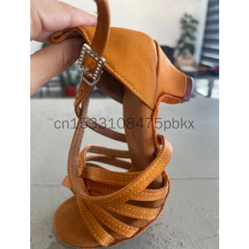 Damskie satynowe buty do tańca – Men Shoes Kinds recenzja i cena