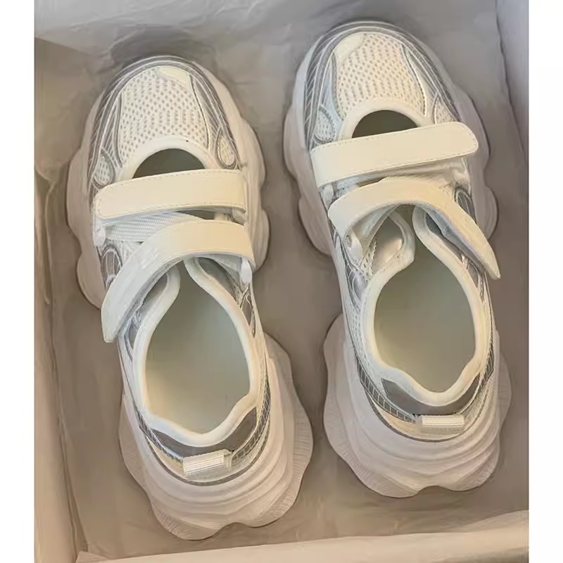 Metaliczne srebrne ażurowe san – Sandal Sport Outdoor recenzja i cena